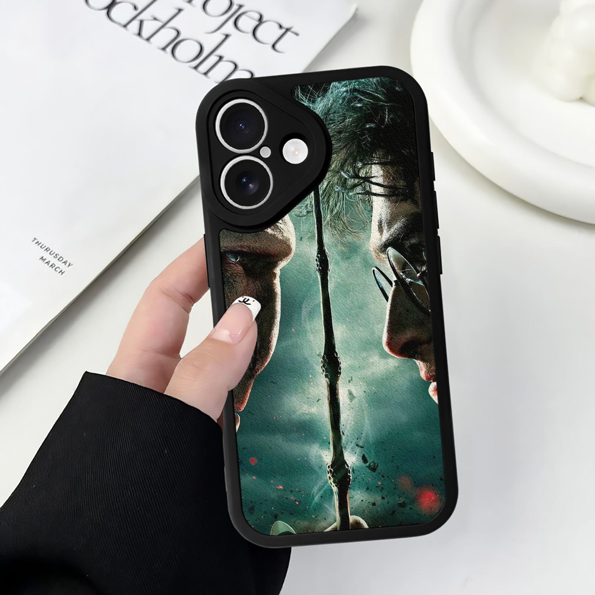 （画像用） Harry Potter ハリー・ポッターシリーズ 【iPhone 16シリーズ対応】シリコンスマホケース（レザー調） 材質：シリコン